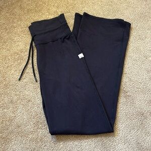 Vuori Daily Wide Leg in Black